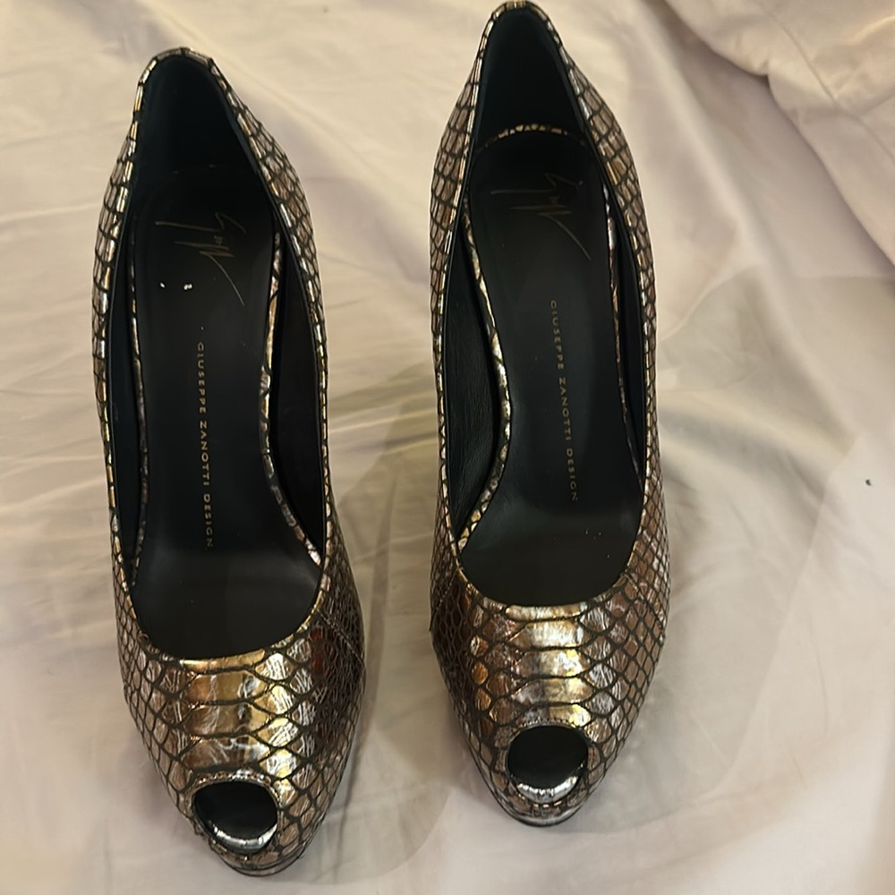 Giuseppe Zanotti Metallic Gold Python Embossed Le… - image 6